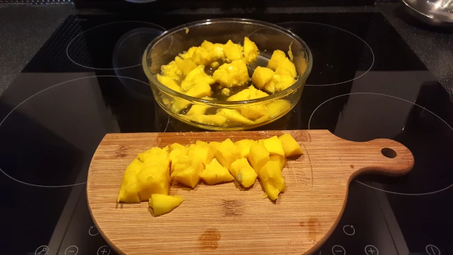 chopped mango